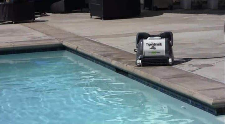 Best Robotic Pool Cleaner UK