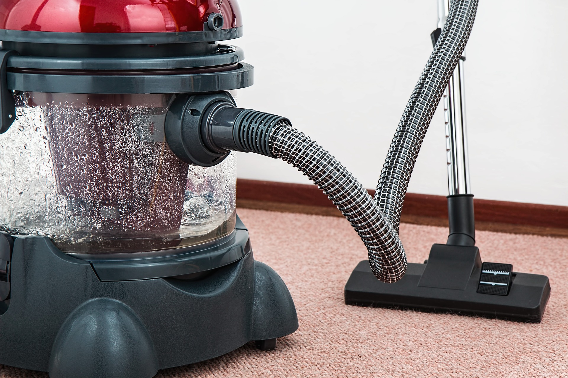 how to clean a vacuum cleaner that smells