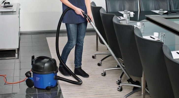 Commercial-Vacuum-Cleaners-uk[1]